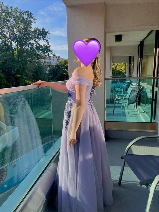 Лилава бална рокля
