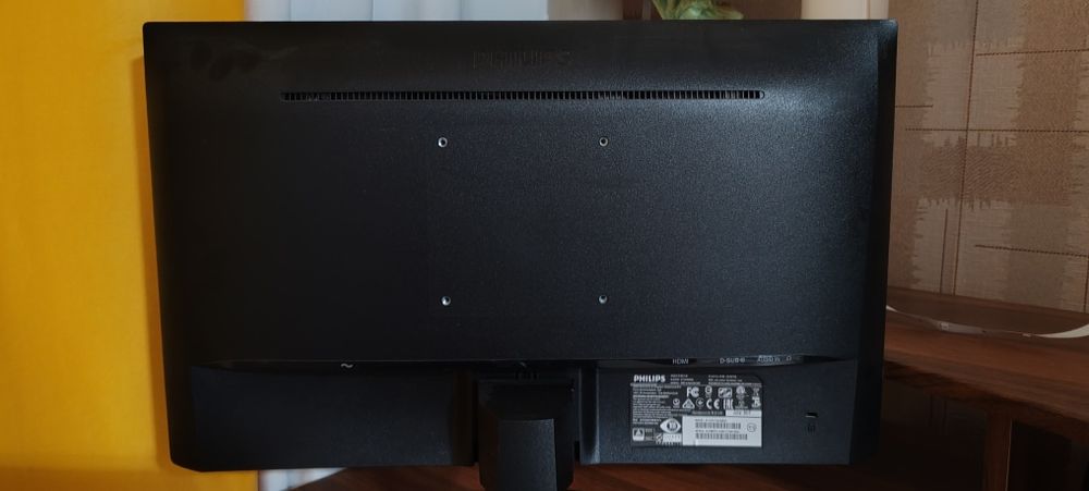 Компьютерный монитор Philips