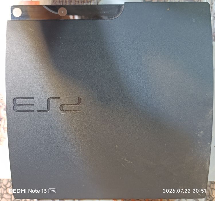2 бр. Sony PlayStation 3 (CECHL04 и CECH-2004B) – с неизвестно състояние