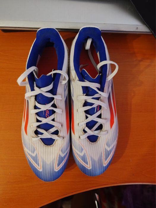 Ghete cu crampoane adidas