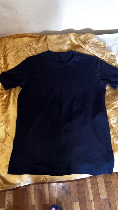 Продавам лот от маркови тениски