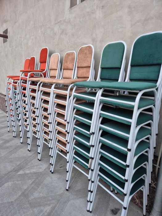 Хар хил турдаги Стол стуллар.