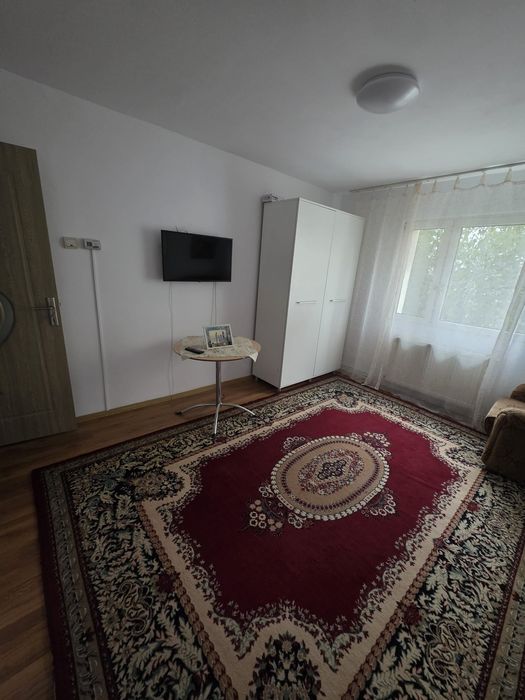 Garsoniera de închiriat