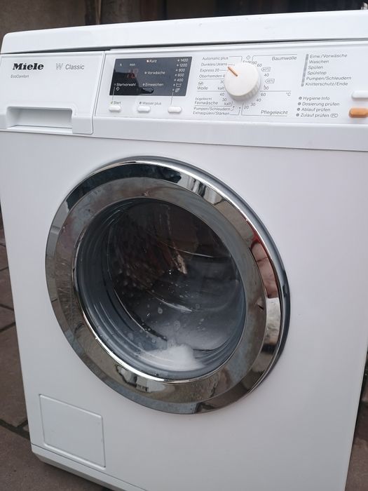 Mașină de spălat rufe clasa AA 10 kg Beko