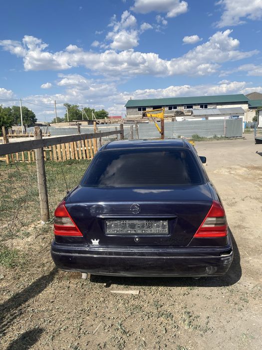 Mercedes-benz c180