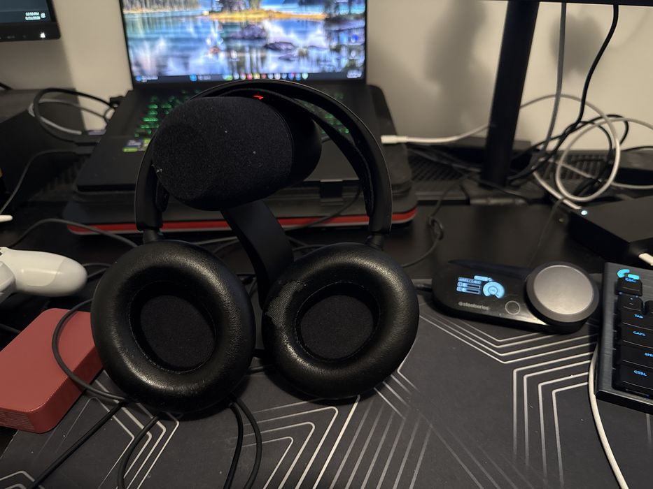 Casti Wired, Steelseries Arctis Nova Pro