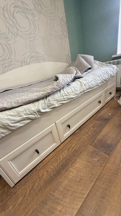 Мебель в спальню. Набор