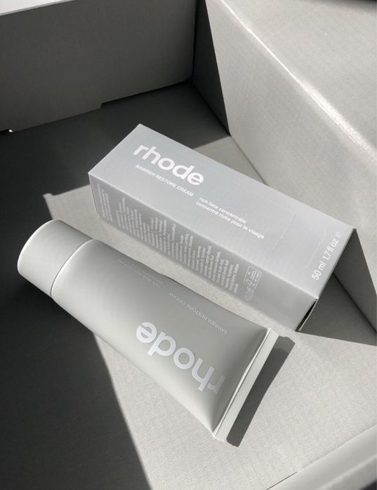 Rhode barrier restore cream нов и оригинален