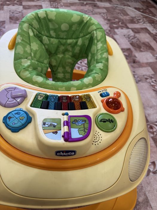 Продам детские ходунки Chicco