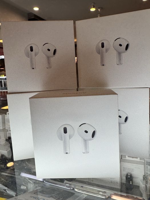Наушники Apple Airpods 4