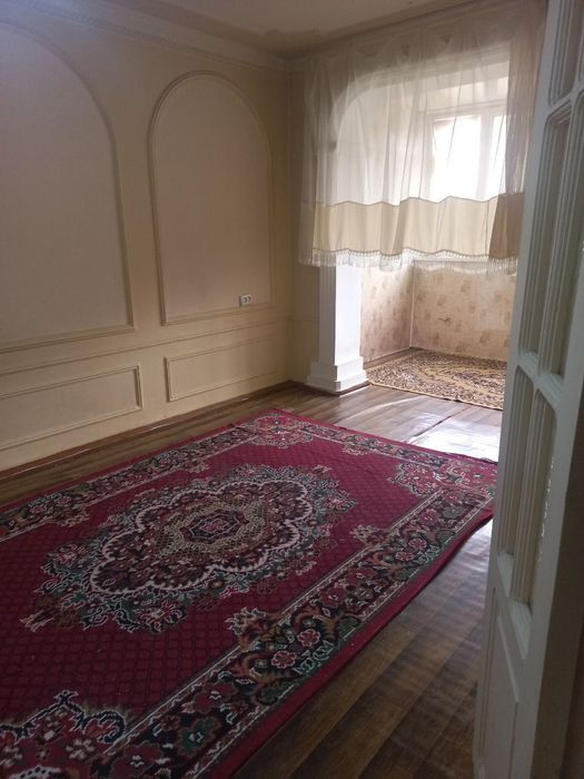 Сдаётся квартира на Чиланзаре 22квартале 2 комнатная для семьи 300у.е