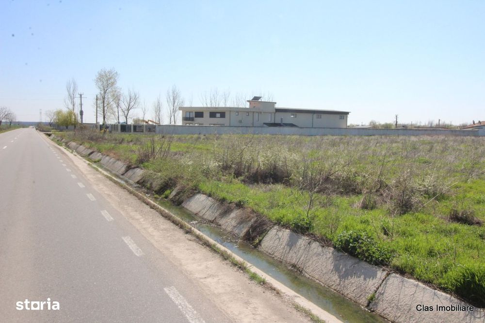 Teren spre Brebeni la strada principala cu deschidere generoasa !!