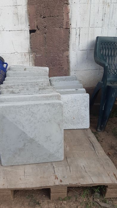 Gard din placi  beton ,coame și capace