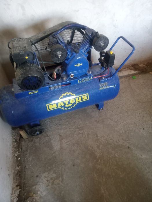 Компресор електрони