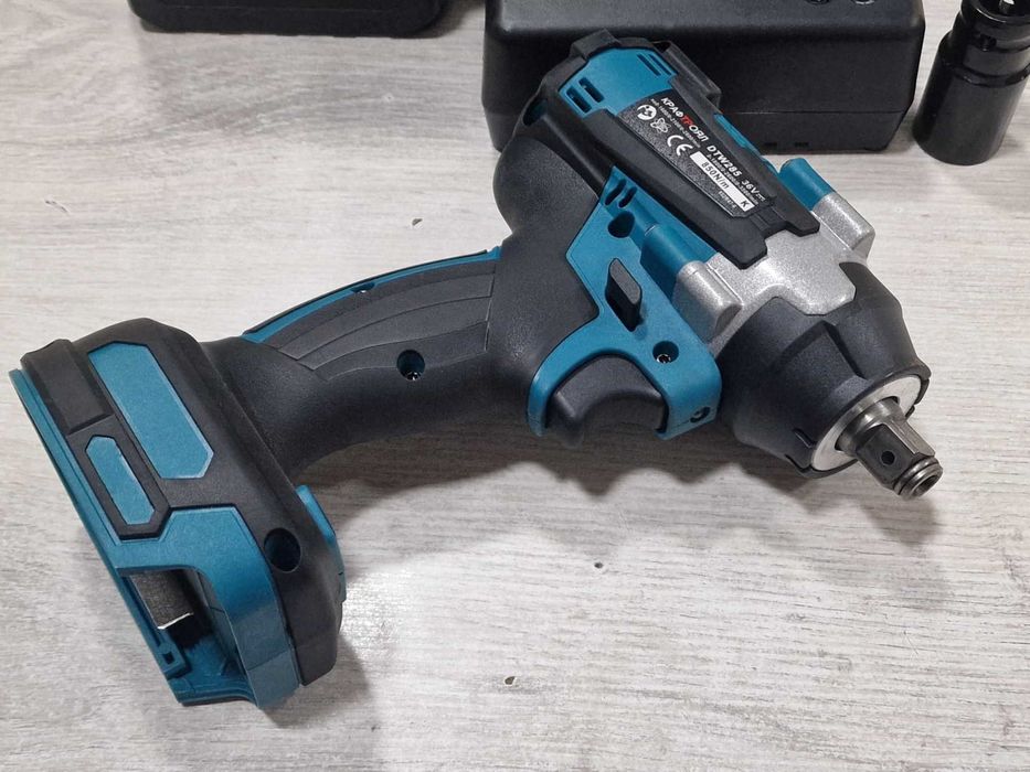 Kraft Royal DTW285 – ударен гайковерт | 2 Батерии и зарядно + Куфар