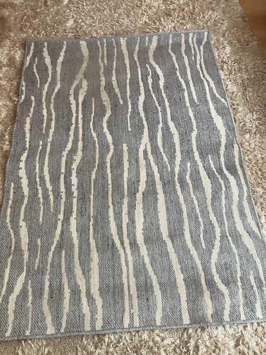 Vand Covor Gri/alb cu dungi albe 190 x 133 cm