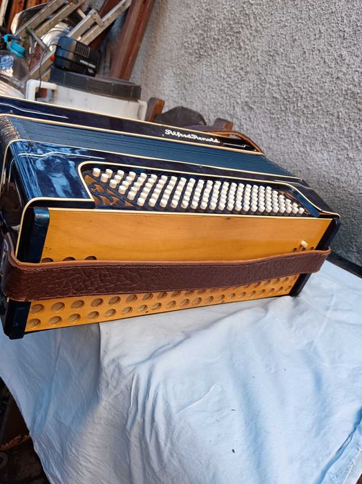 Акордеон ,,Alfred Arnold"