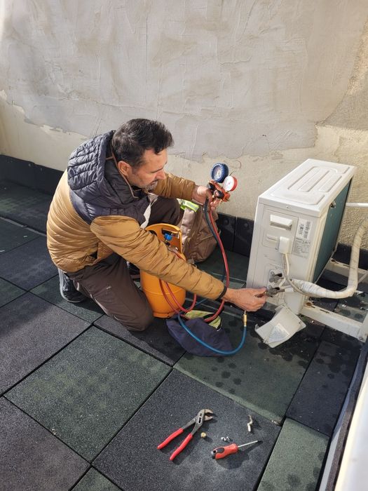 Montaj, reparatii, incarcare cu freon, igenizare Aer Conditionat.