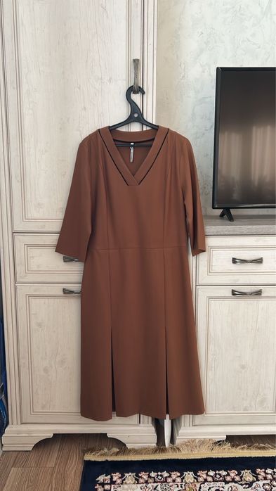 Платья повседневные и нарядные