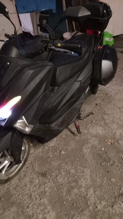 Продам M Max, в отличном состоянии