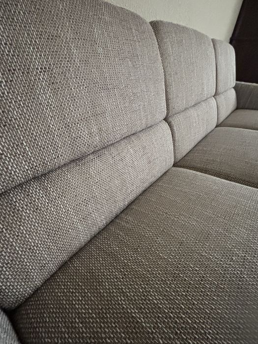 Canapea 3 locuri extensibila cu spatiu depozitare