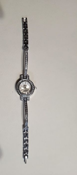 Ceas-brățară de damă superb, elegant