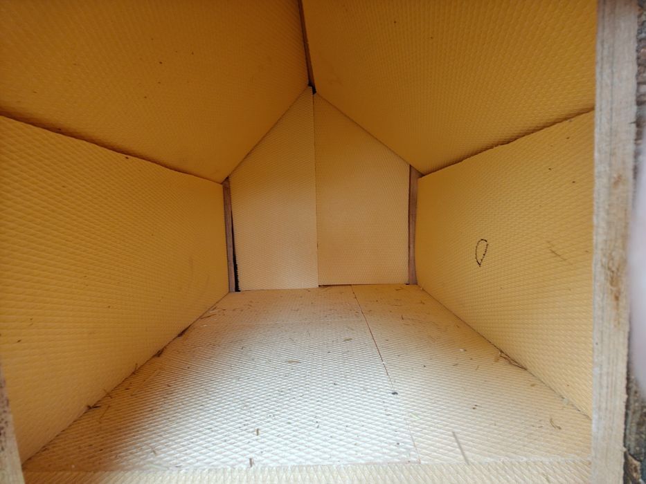 Cușcă izolată  pt câine talie mică/medie