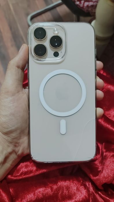 Продается Айфон 16 про макс