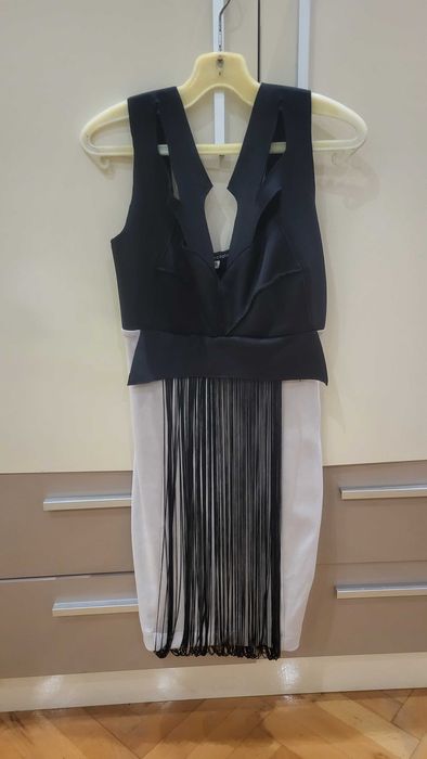 Интересна нова рокля