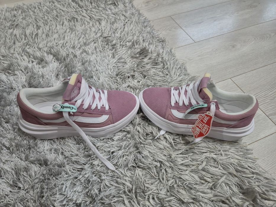 Дамски маратонки  VANS -нови