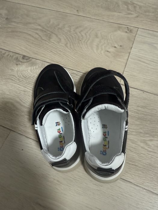 Ортопедические кроссовки