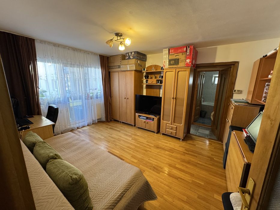 Propietar VAND APARTAMENT 2 camere semidecomandat in Grigorescu