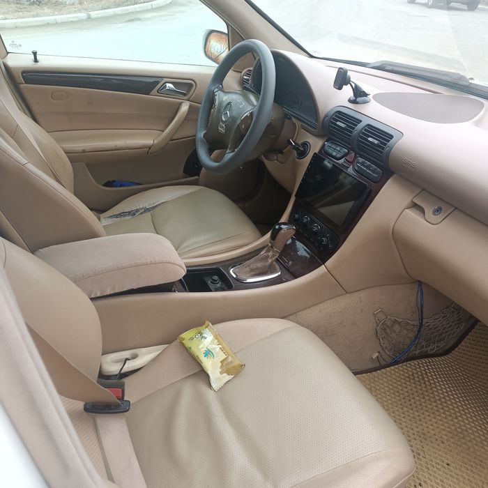 Мерседес c 240  в хорошем состоянии