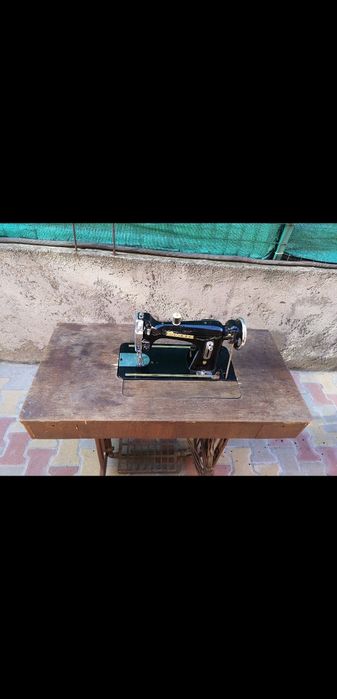 Стара шевна машина