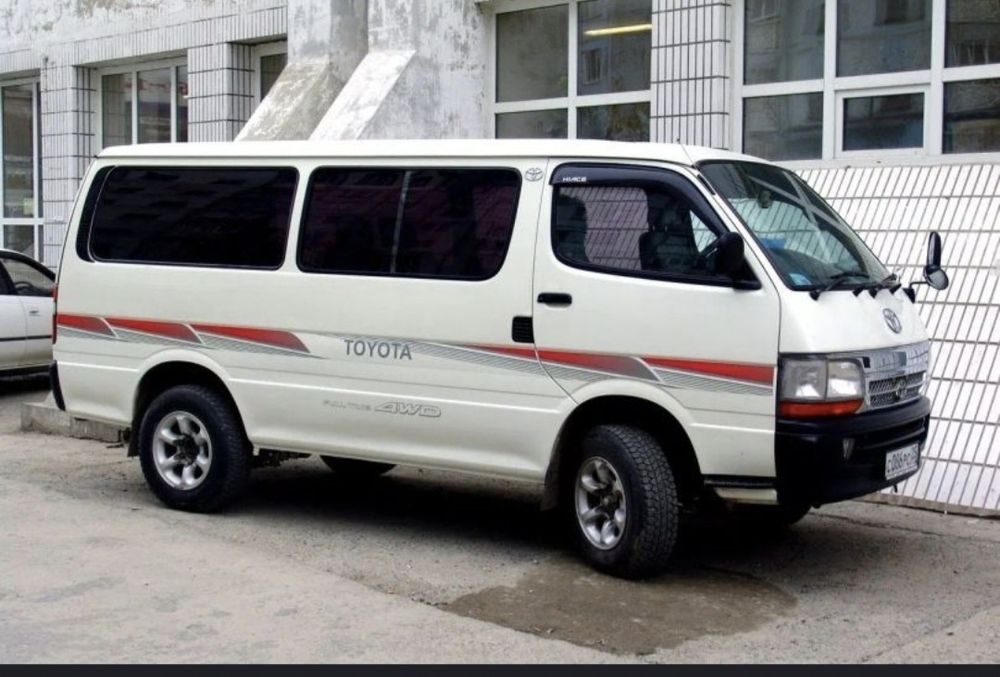 Наклейки на тойота хайс