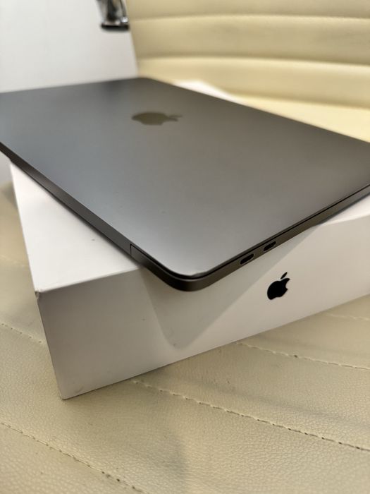 Laptop Apple MacBook Pro 2018 13 inch Touchbar