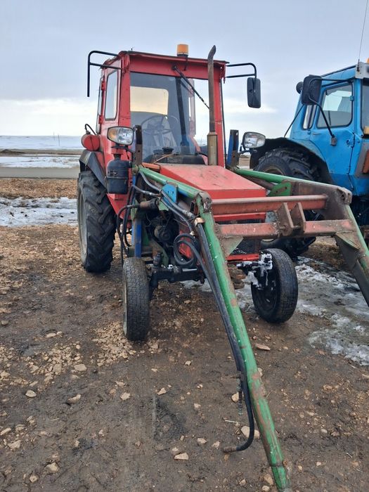 Продам трактор втз