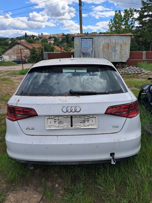 Audi A3 1.6TDI Автомат S tronic 2015г