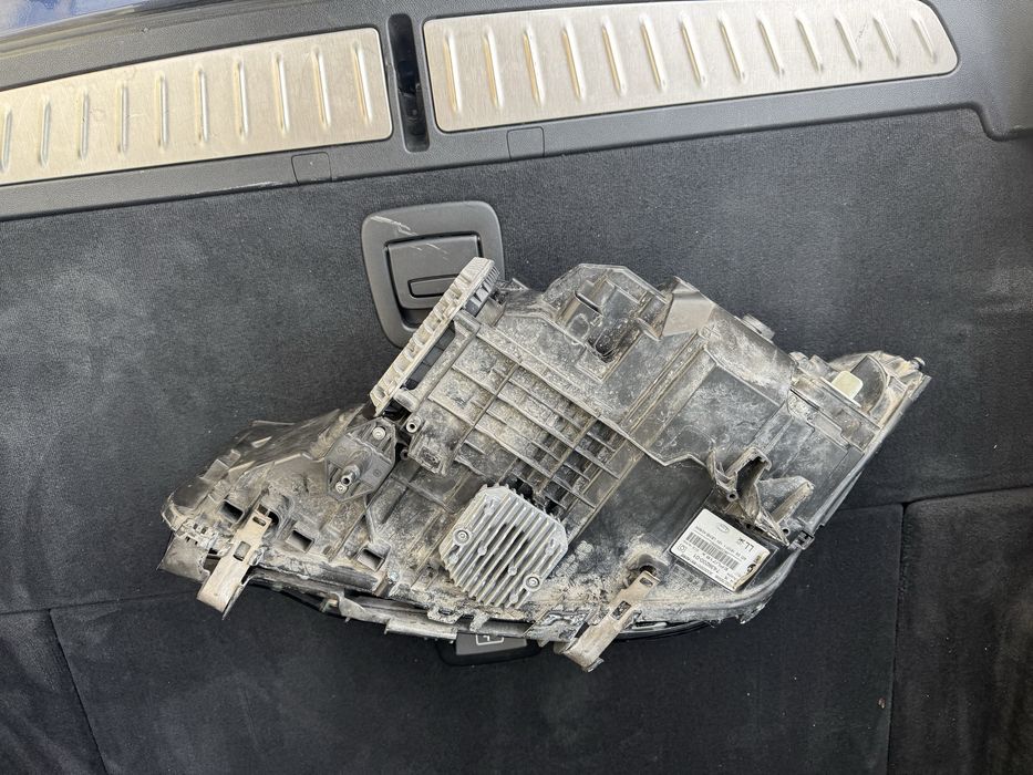 БМВ 530 Г30 фар десен лед