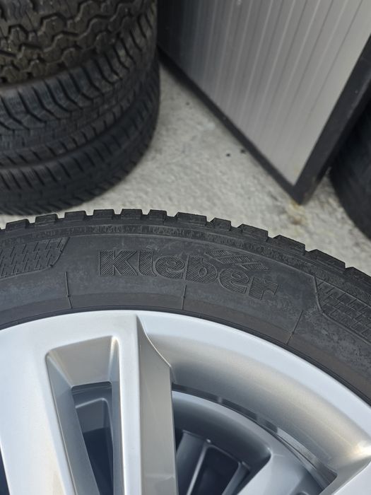 4 Броя 205/55/17 Kleber 2x6,5mm 2x5,2mm