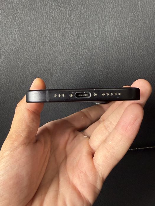 Прдам Iphone 16 128gb