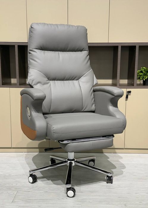 Офисное кресло для руководителя модель А24. Raxbarlar uchun kreslo A24