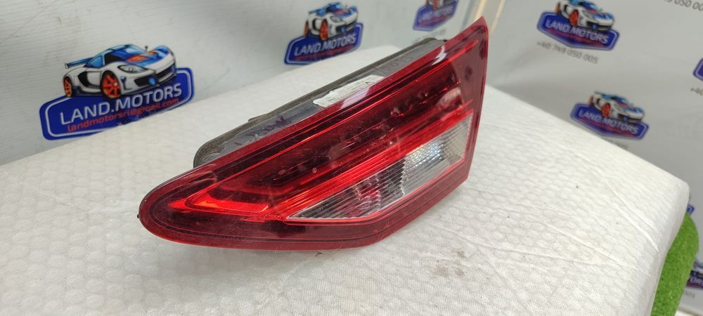 STOP SPATE DREAPTA HAION SEAT LEON 5F 2012–2017 / COD OEM 5F0945232A / 5F09453058H (5F2)
