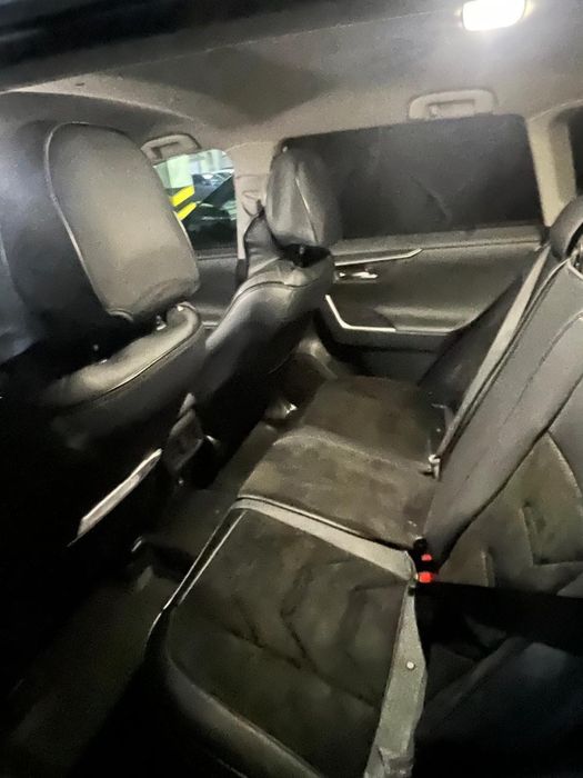 Продам чехлы на Rav4