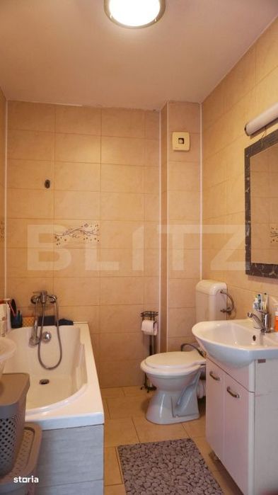 Apartament 3 camere, 53 mp, etaj intermediar, parcare, Sesul de Sus