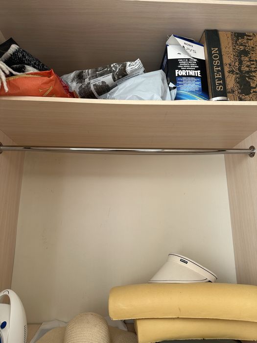 Четырехдверный шкаф