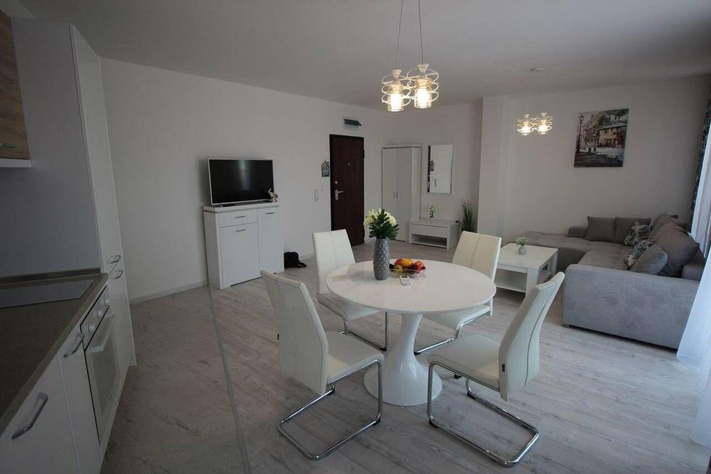 Двустаен, под наем, Център