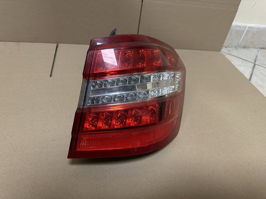 Stop / Tripla E class W212 S212 Combi Dreapta spate aripa