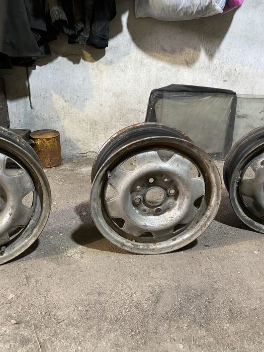 Диски ( железные ) r14 на ауди 80