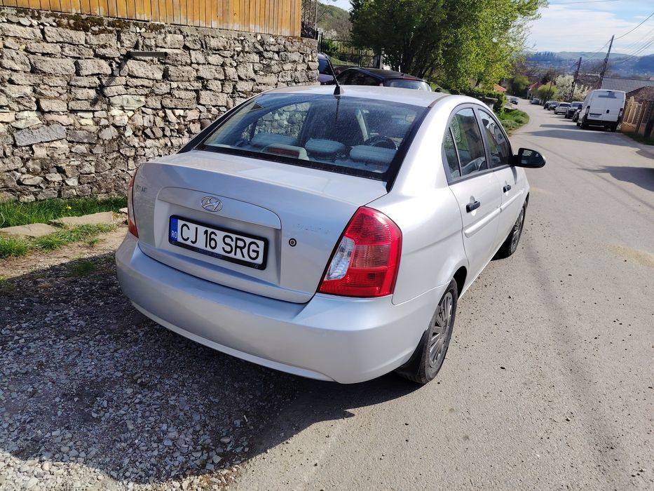 Vând Hyundai Accent